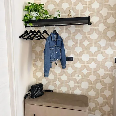 Lb - Loft Center *